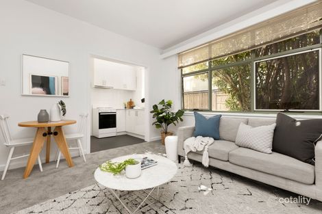 9/4 Dickens St, Elwood, VIC 3184