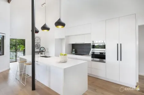 Property photo of 204 Kenmore Road Fig Tree Pocket QLD 4069