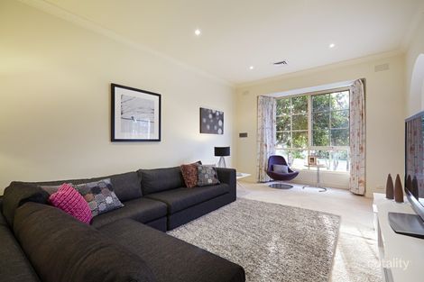 Property photo of 2/27 Young Street Glen Iris VIC 3146