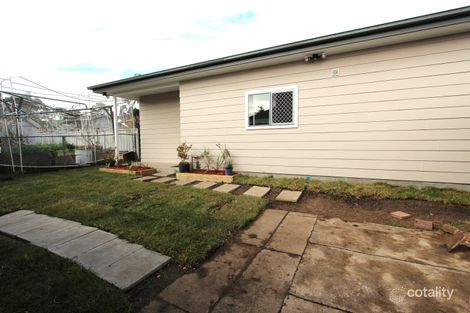 62 Wattle Ave, Carramar, NSW 2163