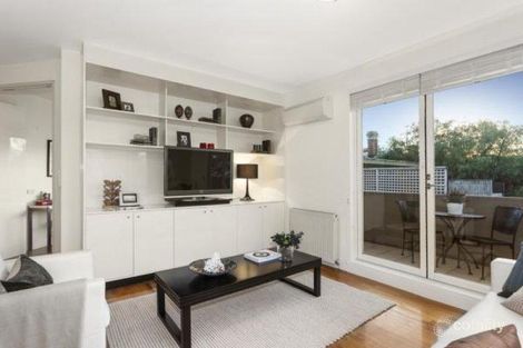 Property photo of 8/110 Beaconsfield Parade Albert Park VIC 3206