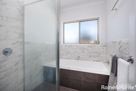 Property photo of 10 Kentucky Crescent Gobbagombalin NSW 2650