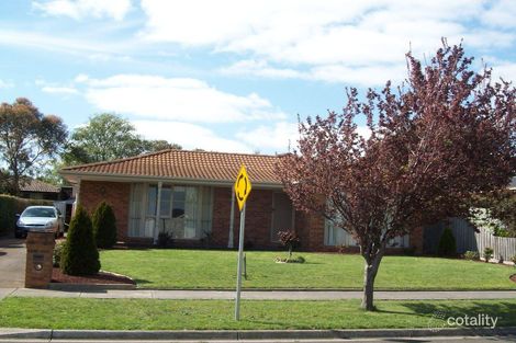 8 Wesley Dr, Narre Warren, VIC 3805