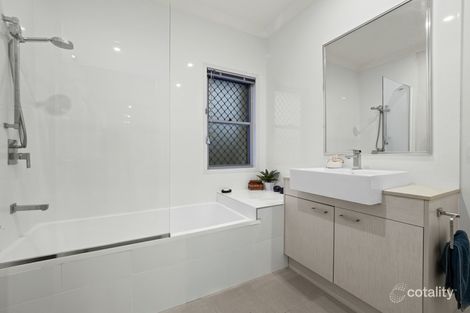 Property photo of 41 Diligent Place Runcorn QLD 4113
