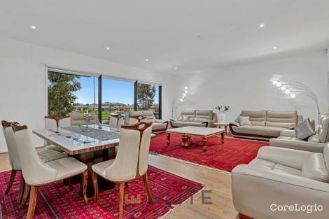 Property photo of 272 Alisma Boulevard Cranbourne North VIC 3977