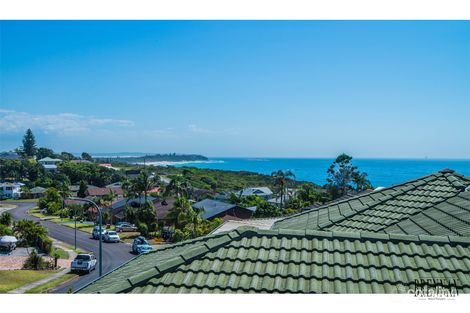 Property photo of 23 Sapphire Close Caves Beach NSW 2281
