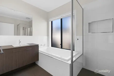 Property photo of 44 Chiltern Way Wollert VIC 3750