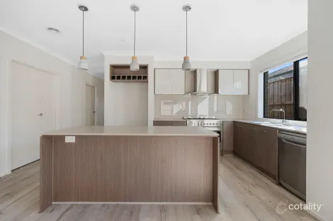 Property photo of 44 Chiltern Way Wollert VIC 3750