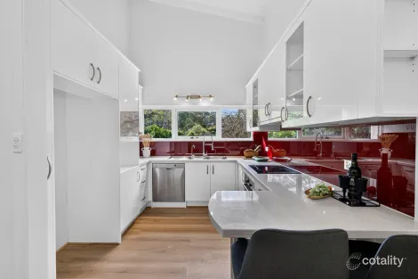 Property photo of 16 Thorngate Drive Belair SA 5052