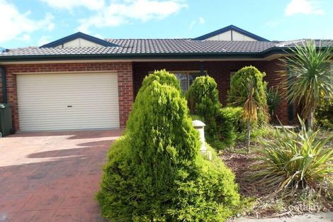 Property photo of 27 Wrigley Crescent Roxburgh Park VIC 3064