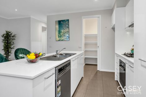 Property photo of 33 Willow Glen Boulevard Cranbourne VIC 3977