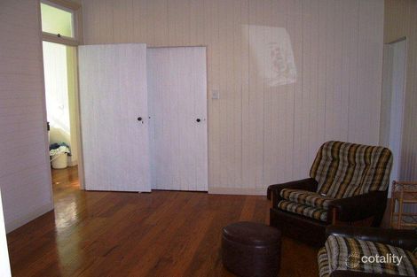 Property photo of 16 McDougall Close Silkstone QLD 4304