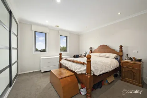 Property photo of 4 Denoon Street Forde ACT 2914