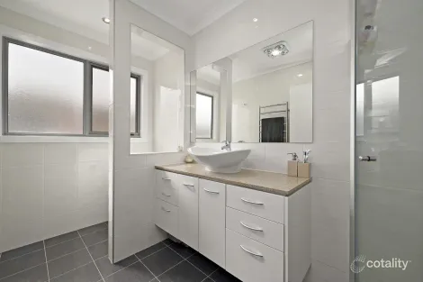 Property photo of 4 Denoon Street Forde ACT 2914