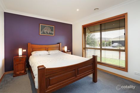 Property photo of 10 Nolan Place Lovely Banks VIC 3213