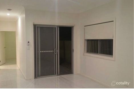 Property photo of 5-5A Selma Place Oakhurst NSW 2761