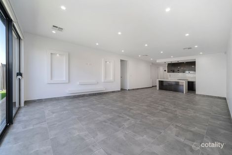 Property photo of 30 Scenery Drive Craigieburn VIC 3064