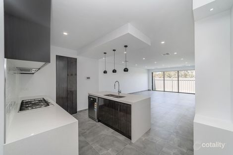 Property photo of 30 Scenery Drive Craigieburn VIC 3064