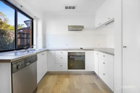 Property photo of 11/7-13 Parkridge Drive Molendinar QLD 4214