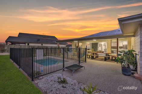 Property photo of 17 Marlin Drive Innes Park QLD 4670