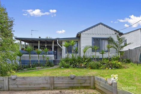 15 Daniel St, Lakes Entrance, VIC 3909