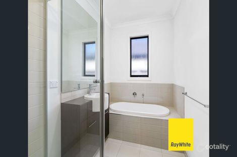 Property photo of 46 Mimosa Way Burnside Heights VIC 3023