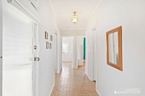 Property photo of 28 Heron Avenue Sunshine North VIC 3020