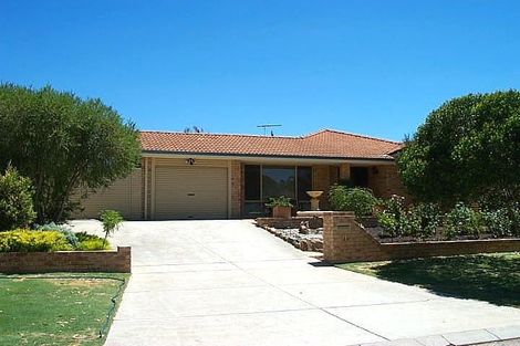 11 Rivergum Pl, Morley, WA 6062