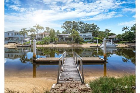 Property photo of 7 Park Avenue Broadbeach Waters QLD 4218