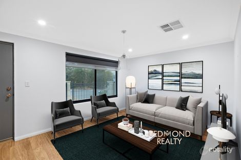 Property photo of 22 Harden Park Trail Carramar WA 6031
