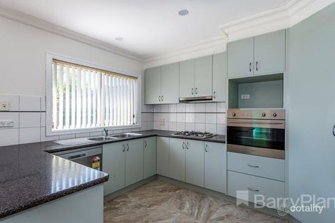 Property photo of 2/43 Ellt Crescent Noble Park VIC 3174