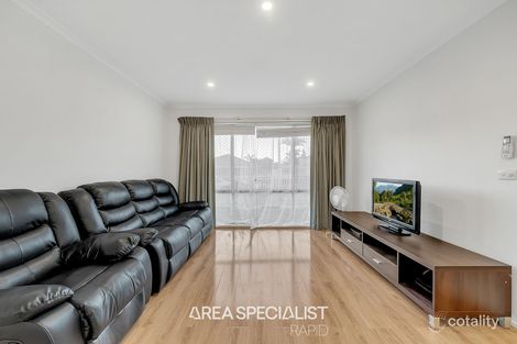 Property photo of 16 Pinnacle Way Hampton Park VIC 3976