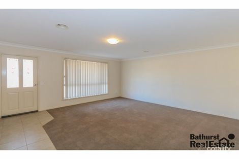 Property photo of 19 Douglas Court Kelso NSW 2795
