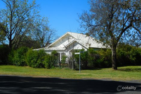 Property photo of 12 Castlereagh Avenue Binnaway NSW 2395