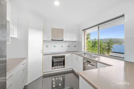Property photo of 18 Warabi Place Burnside QLD 4560