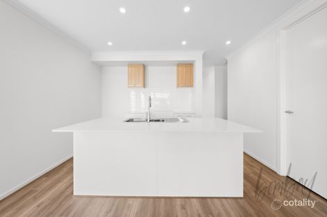 19 Spreading Rd, Mickleham, VIC 3064