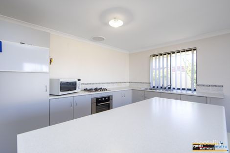 Property photo of 5 Chervil Bend Wattle Grove WA 6107