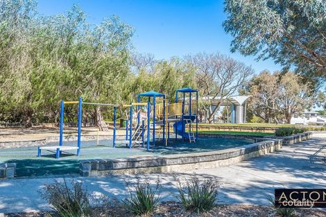Property photo of 29 Nankeen Circle Tapping WA 6065
