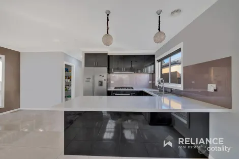 Property photo of 9 Mercedes Drive Tarneit VIC 3029