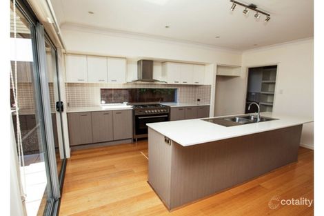 Property photo of 5 Yeates Close Carindale QLD 4152