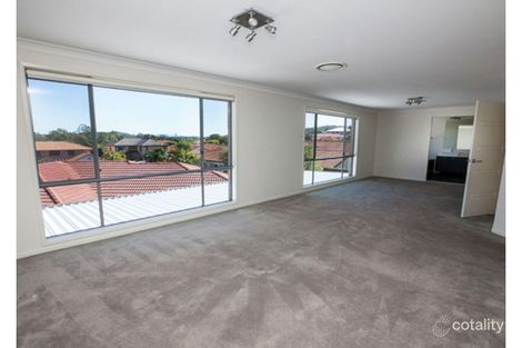 Property photo of 5 Yeates Close Carindale QLD 4152