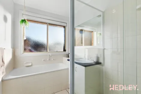 Property photo of 3 Torre Road Pakenham VIC 3810