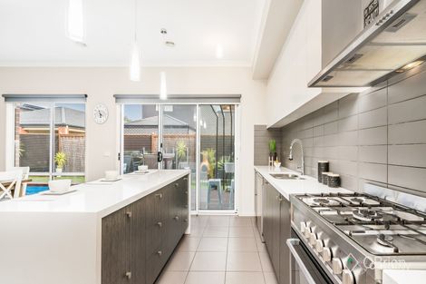 Property photo of 37 Edgecomb Street Keysborough VIC 3173