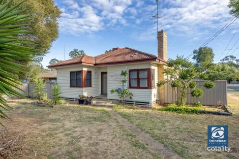 Property photo of 274 Ogilvie Avenue Echuca VIC 3564