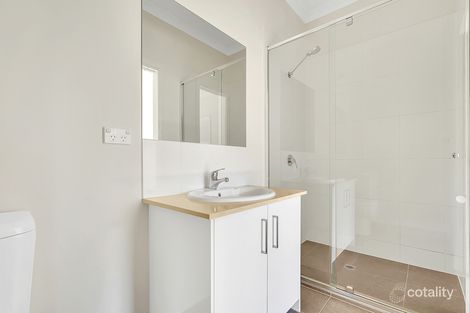Property photo of 5 Cohen Walk Craigieburn VIC 3064