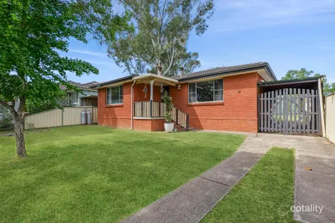16 EPPING CL, CAMBRIDGE PARK, NSW 2747