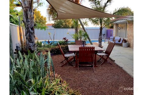 Property photo of 27 Longridge Rise Quinns Rocks WA 6030