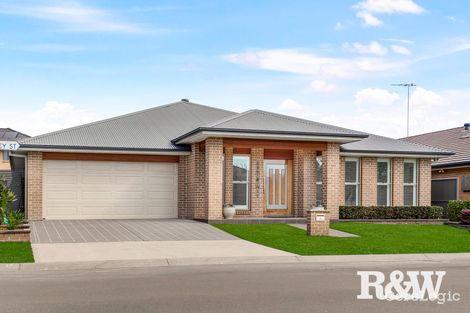 16 Bradley St, Ropes Crossing, NSW 2760