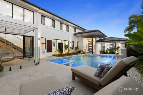 Property photo of 2566 Cressbrook Drive Hope Island QLD 4212