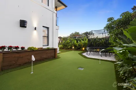 Property photo of 2566 Cressbrook Drive Hope Island QLD 4212